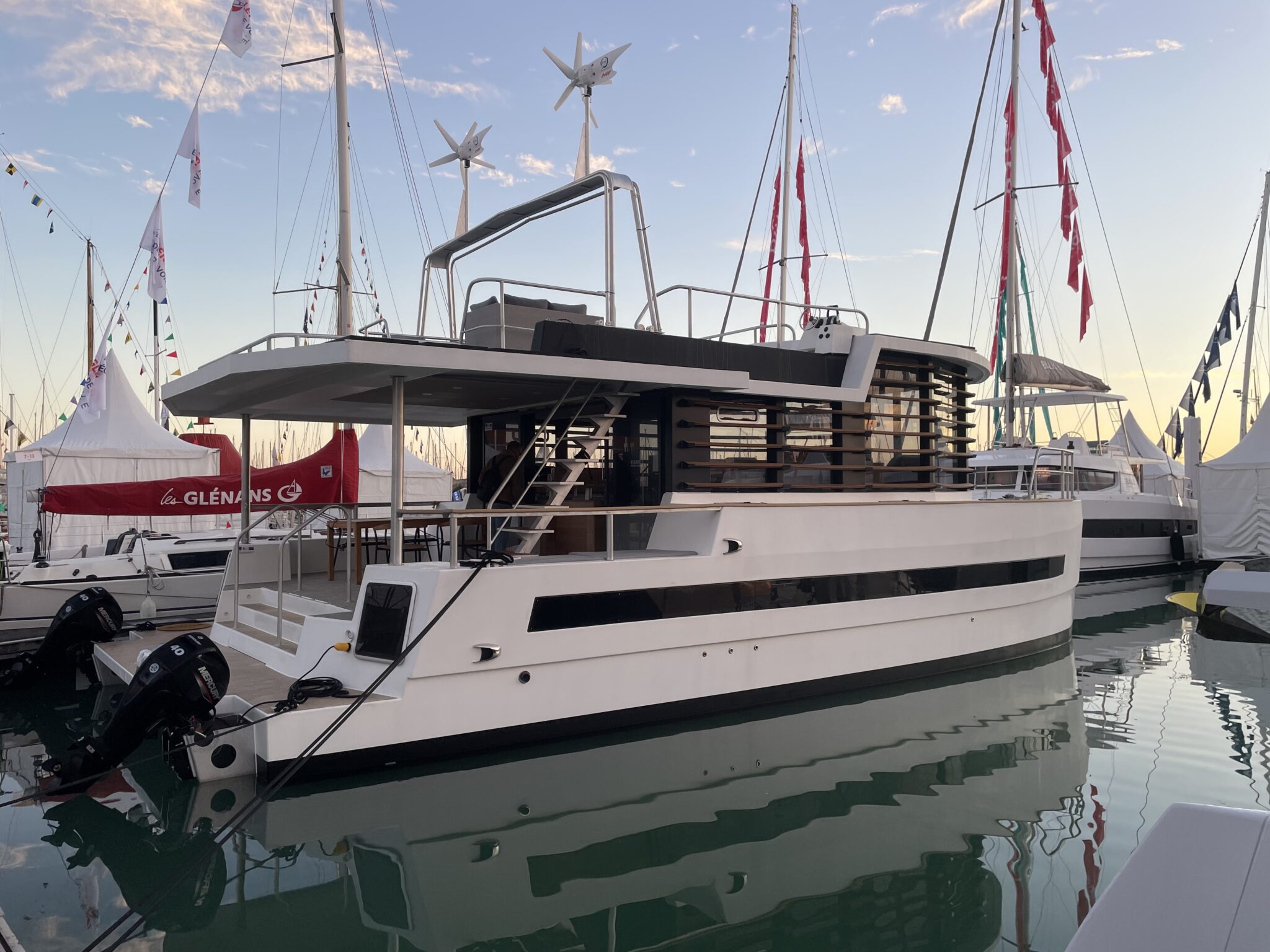 Kay Flo KAYFLÔ INAUGURATED ITS FIRST STAY-Ô HOUSE-BOAT IN MARTINIQUE